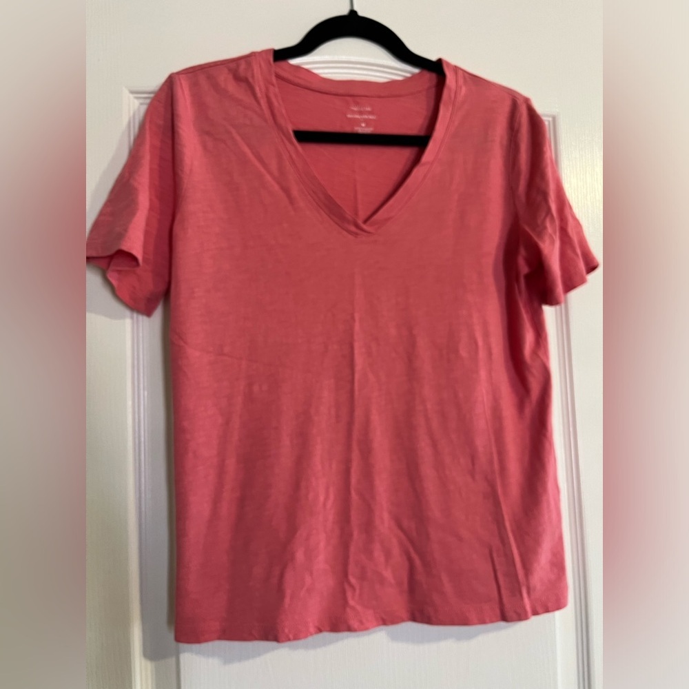 Banana Republic Women’s Malibu Tee, Salmon Pink, Size Medium